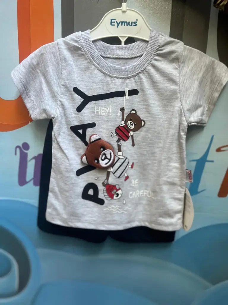 ENSEMBLE SHORT ET TSHIRT (Vert)