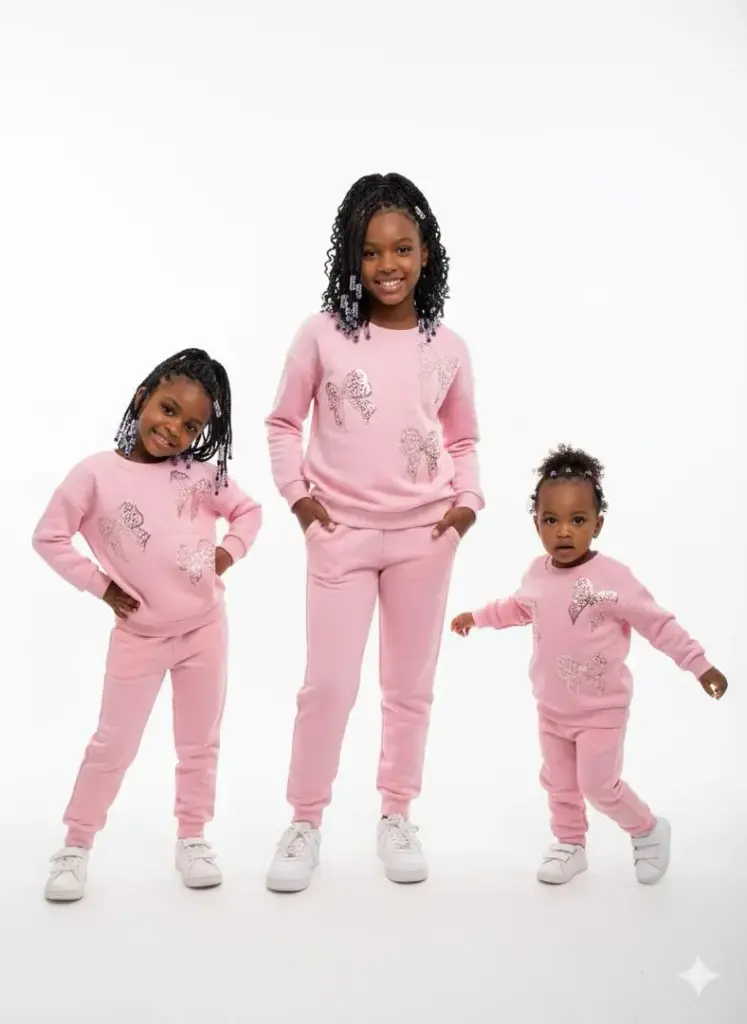 ENSEMBLE PULL ROSE FILLE MOTIF NOEUX 