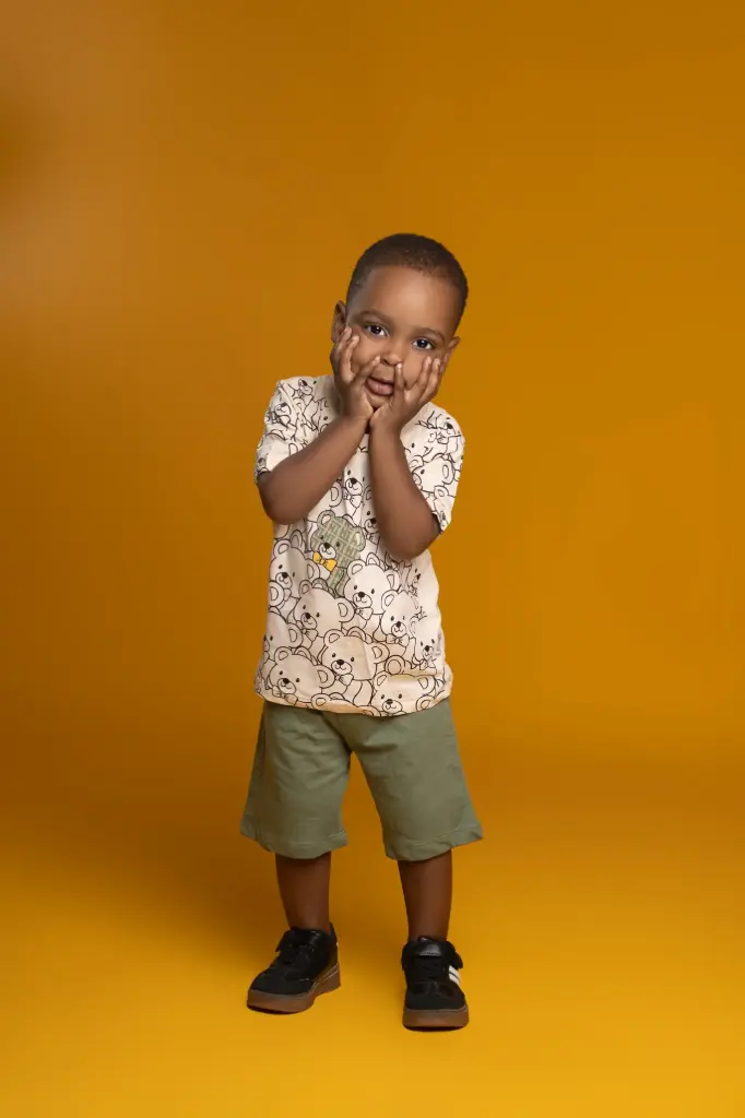 ENSEMBLE SHORT BEIGE VERT AVEC MOTIF OURS