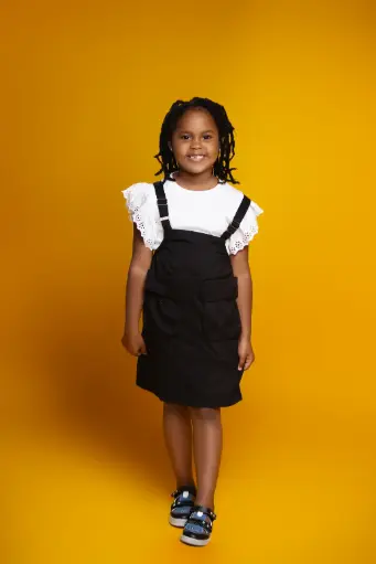 robe jean salopette  avec haut rose